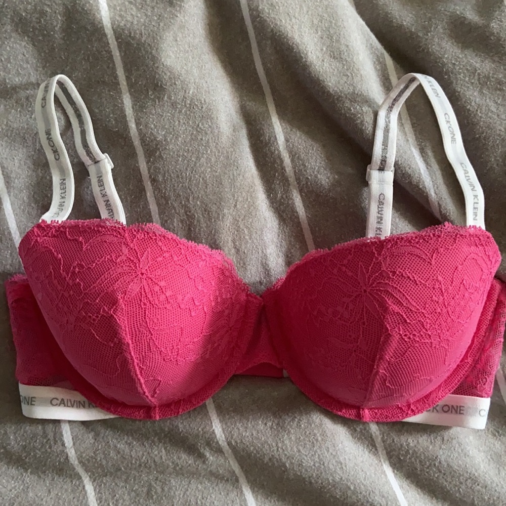 2 for 1 item NWOT CK one 36C Balconette Bra